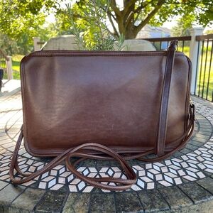 Vintage 1970s Coach Zippered Clutch Basic Bag in Mahogany